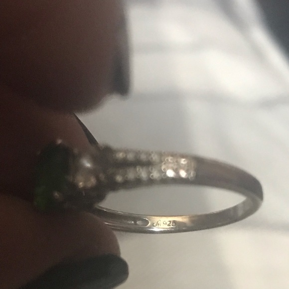 Sterling silver Peridot ring - Picture 4 of 4
